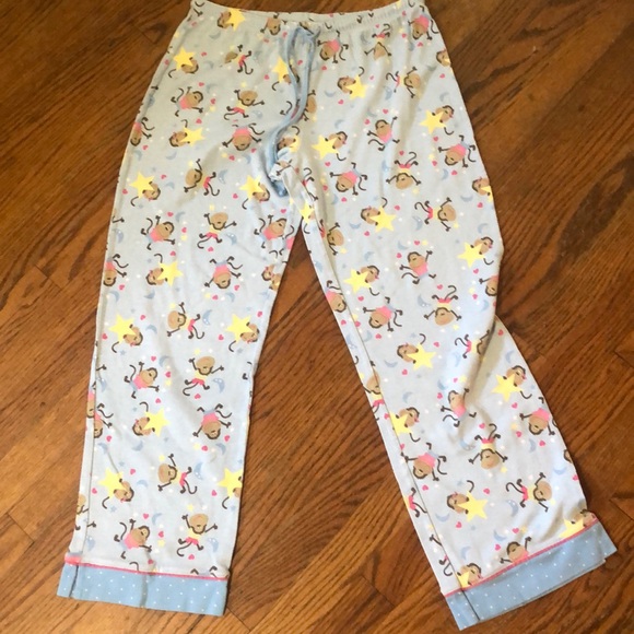 Women’s pajama set size medium - Picture 4 of 8